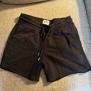 Black Hollister shorts